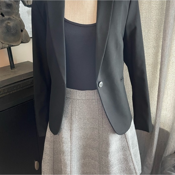 Zara Aline tweed look mini skirt NWT - Picture 4 of 7